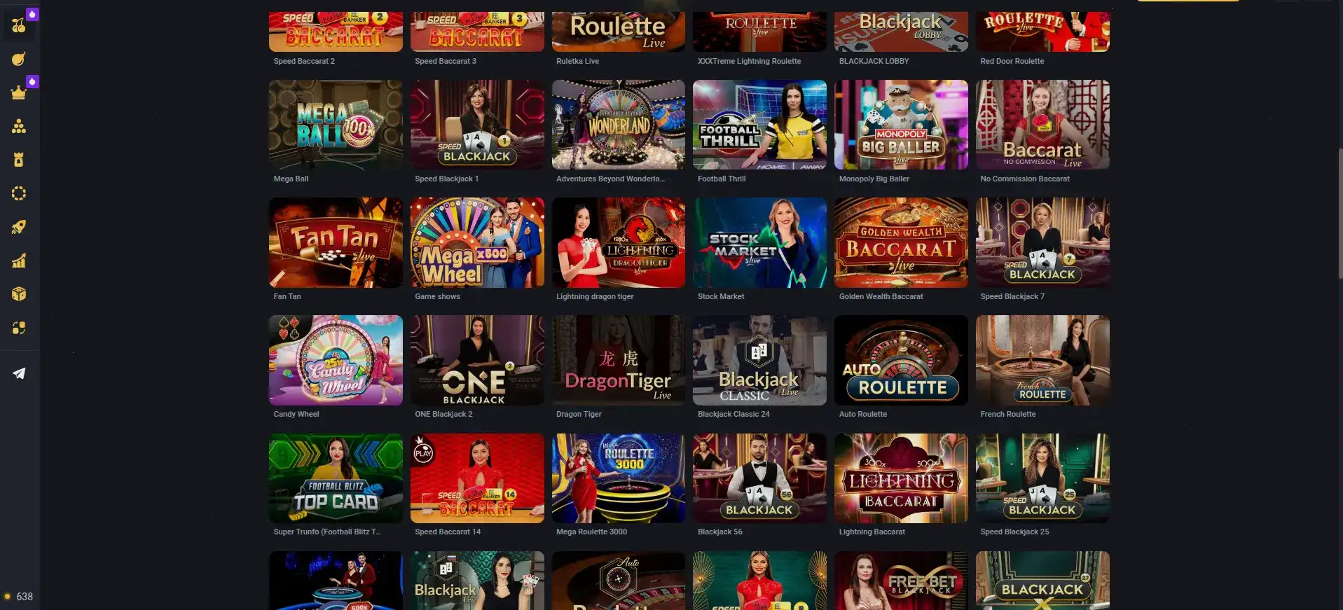 Интерфейс игрового зала Grand Casino с слотами